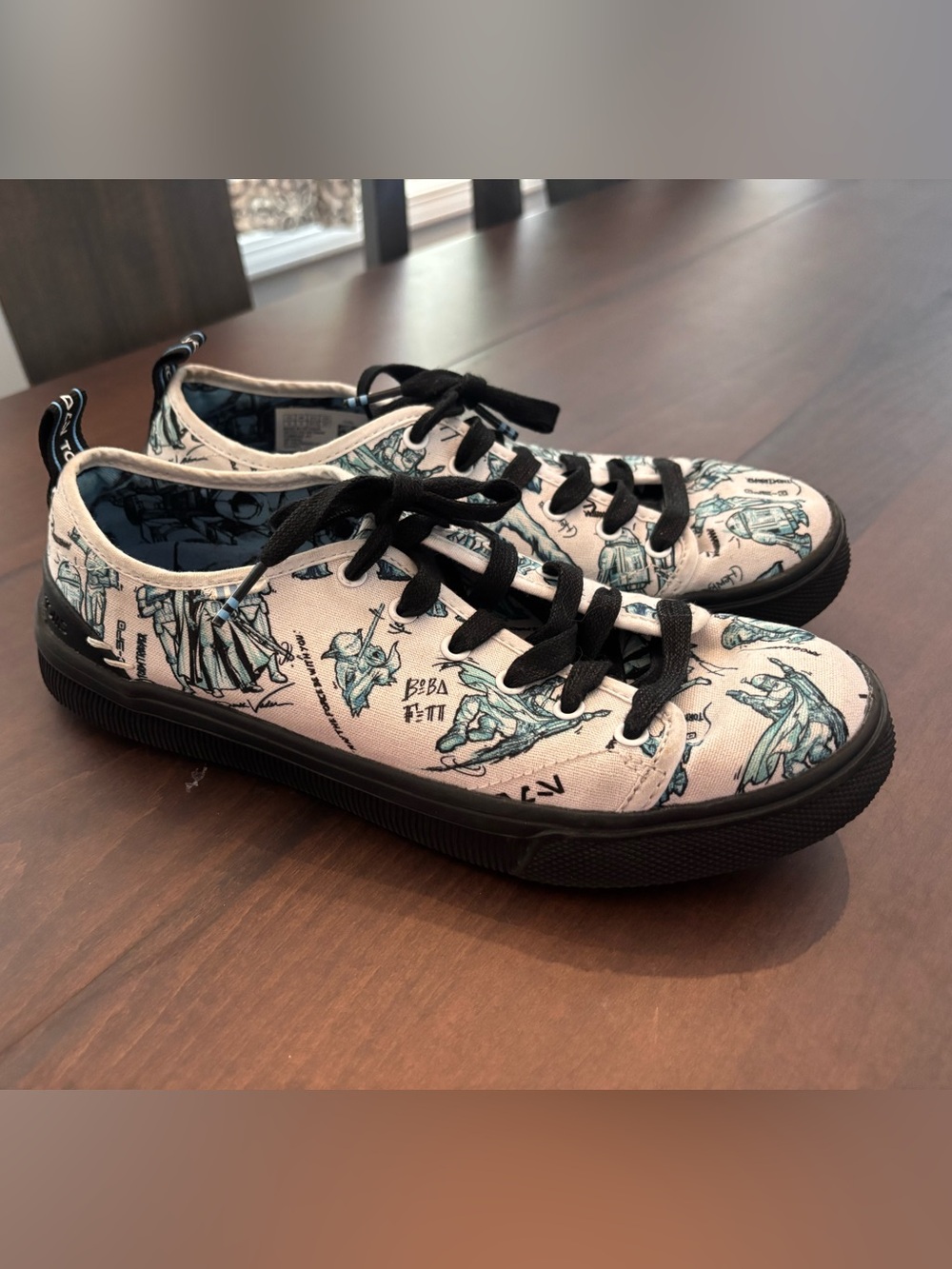 Women’s Tom’s X Star Wars Lace up Graphic Sneakers